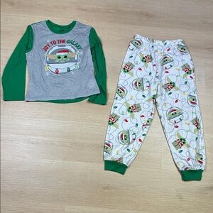 Star Wars BABY YODA The Mandalorian Christmas JOY TO THE GALAXY 2 Piece PJ Set